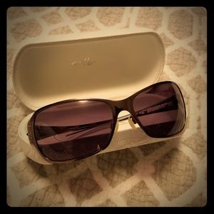 Women's Oakley Behave sunglasses